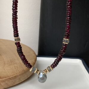 Collier OYA - Grenat/Labradorite - Protection, courage, force, confiance, puissance du féminin